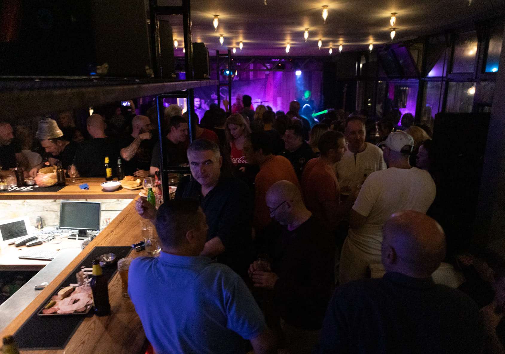 Rebel Pub – bluz-rock oaza u dvorištu hotela „Vojvodina“